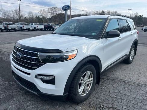 Used 2020 Ford Explorer XLT w/ Equipment Group 202A image 8