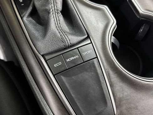 Used 2023 Toyota Camry SE image 35