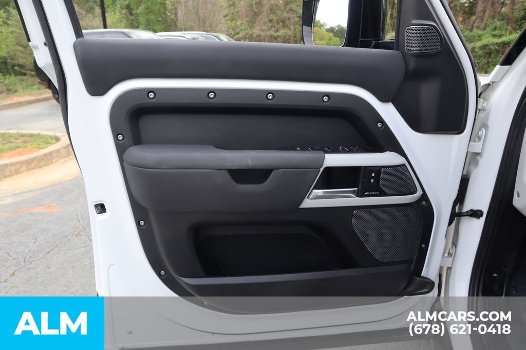 Used 2023 Land Rover Defender 110 S AWD/4WD image 10