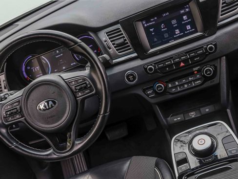 Certified 2019 Kia Niro EX w/ Cold Weather Package 2.0 FWD image 20