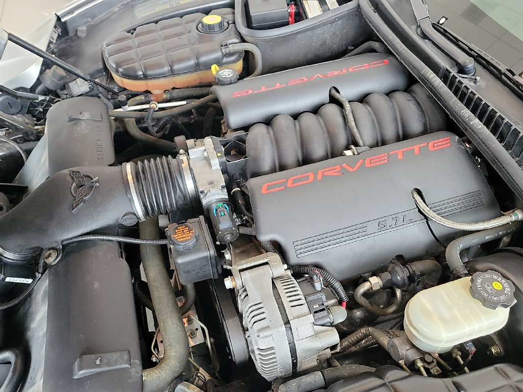 Used 2001 Chevrolet Corvette Coupe w/ Preferred Equipment Group2 RWD image 13