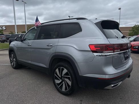Used 2024 Volkswagen Atlas SE FWD image 7