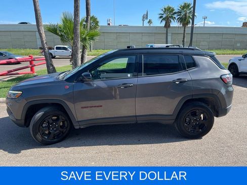Used 2023 Jeep Compass Trailhawk w/ Trailhawk Elite Group AWD/4WD image 3