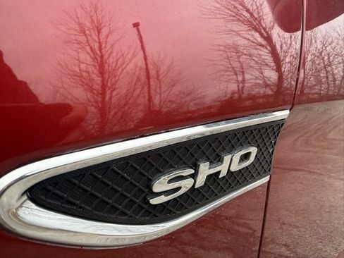 Used 2013 Ford Taurus SHO image 9