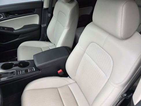 Used 2024 Honda Civic Touring image 11