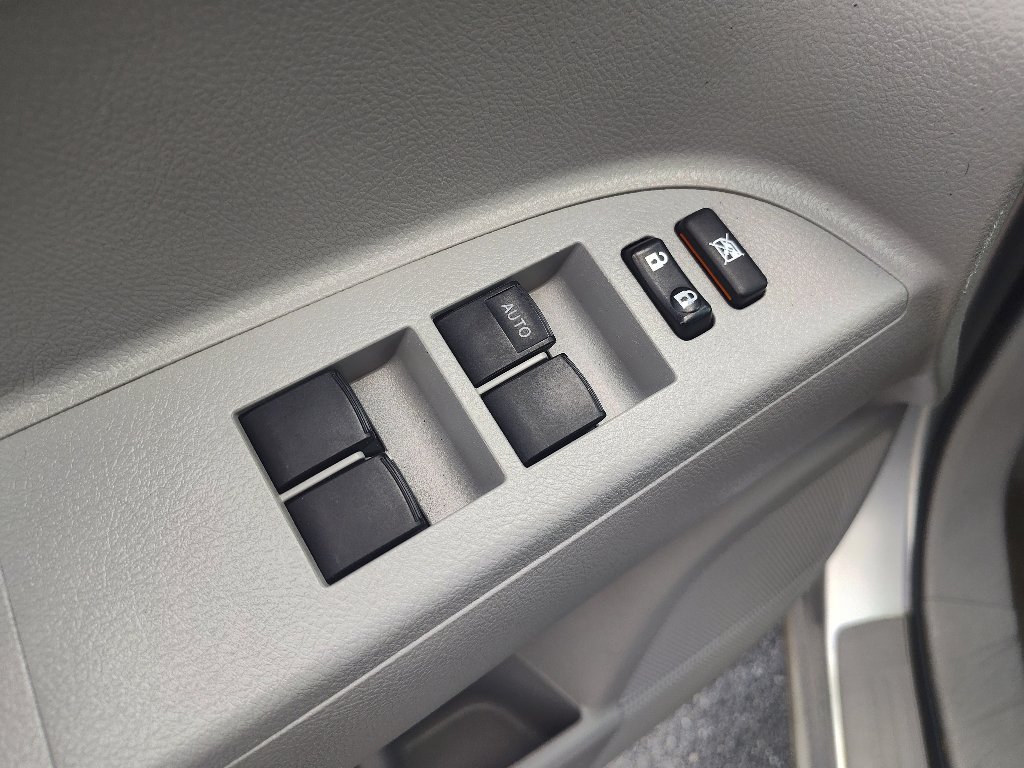 Used 2010 Toyota Highlander Sport w/ Extra Value Pkg 4 FWD image 13