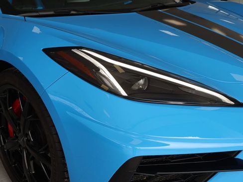 Used 2021 Chevrolet Corvette Stingray Premium Cpe w/ Z51 Performance Package image 3