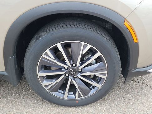 Certified 2026 INFINITI QX60 Luxe w/ Cargo Package AWD/4WD image 9