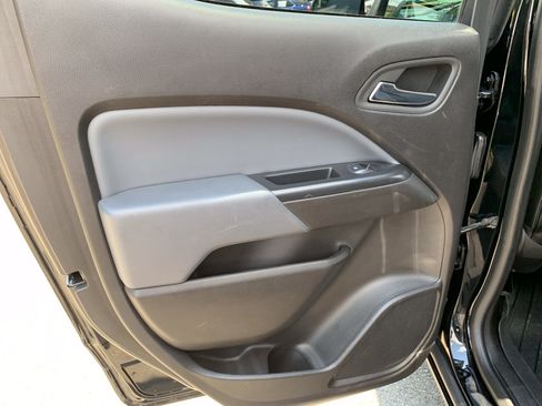Used 2019 Chevrolet Colorado Z71 w/ Z71 Midnight Edition AWD/4WD image 31