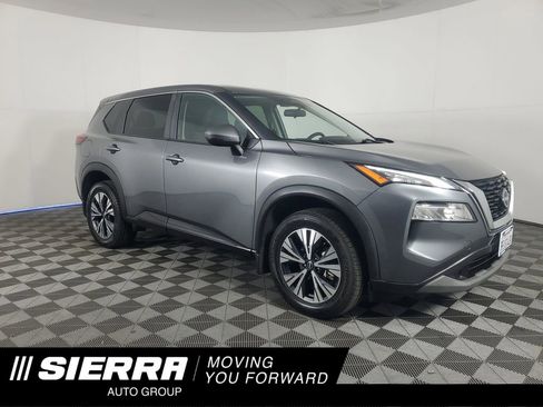 Used 2023 Nissan Rogue SV image 1