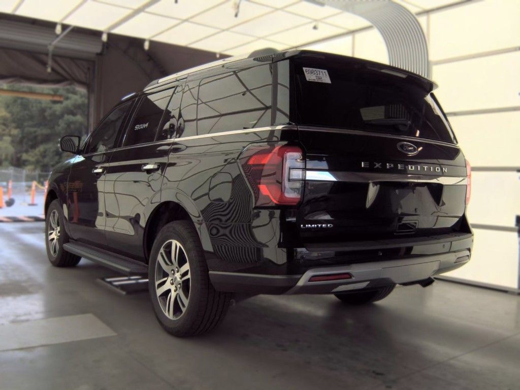 Used 2024 Ford Expedition Limited AWD/4WD image 6