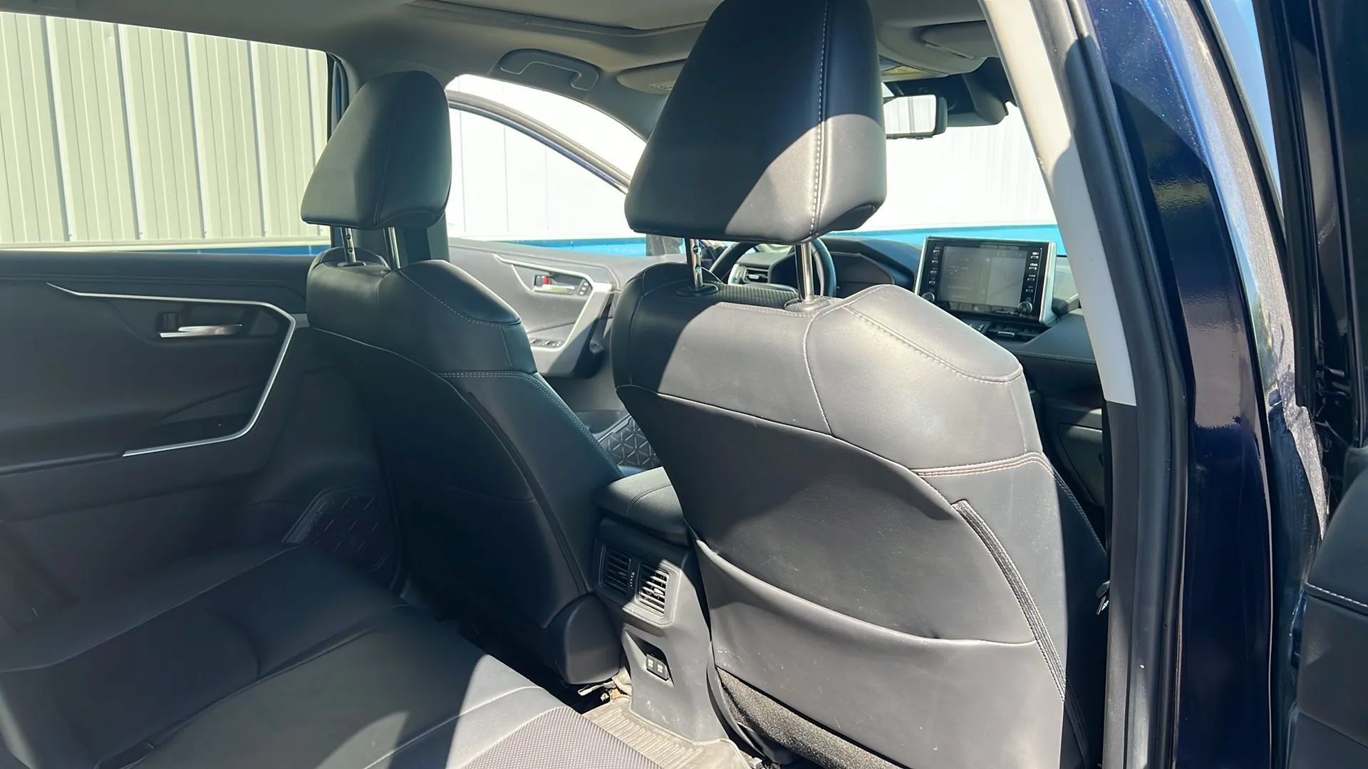 Used 2019 Toyota RAV4 Limited w/ Advanced Technology Package AWD/4WD image 17