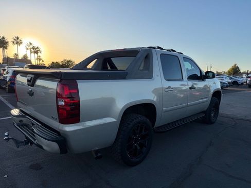 Used 2007 Chevrolet Avalanche LT RWD image 11