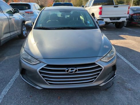 Used 2017 Hyundai Elantra SE w/ Cargo Package image 8
