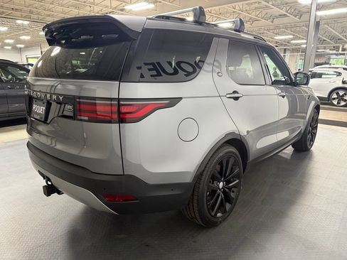 Used 2023 Land Rover Discovery S AWD/4WD image 4