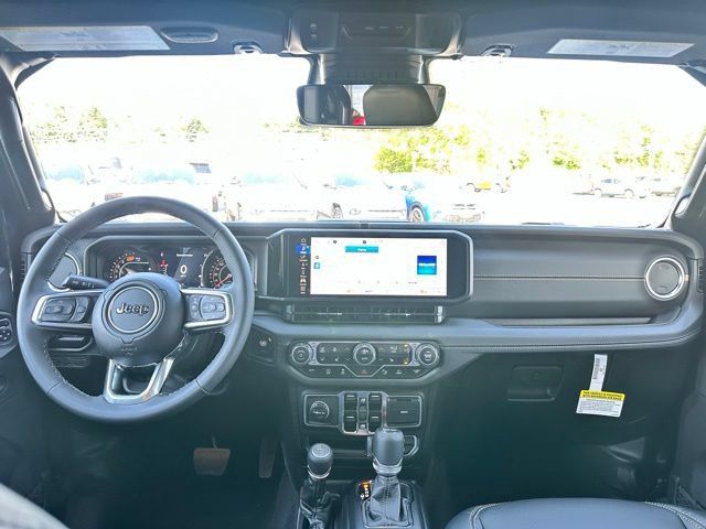 New 2025 Jeep Wrangler Unlimited Sahara AWD/4WD image 13