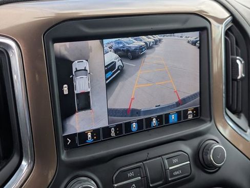 Used 2022 Chevrolet Silverado 2500 High Country w/ Z71 Off-Road Package image 30