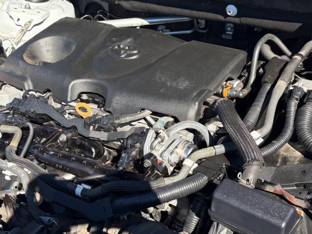 Used 2022 Toyota RAV4 LE AWD/4WD image 22