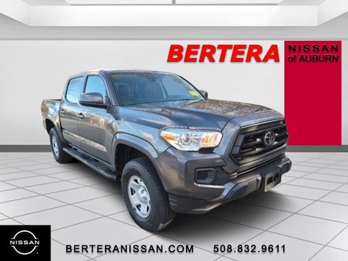 Used 2022 Toyota Tacoma SR image 4
