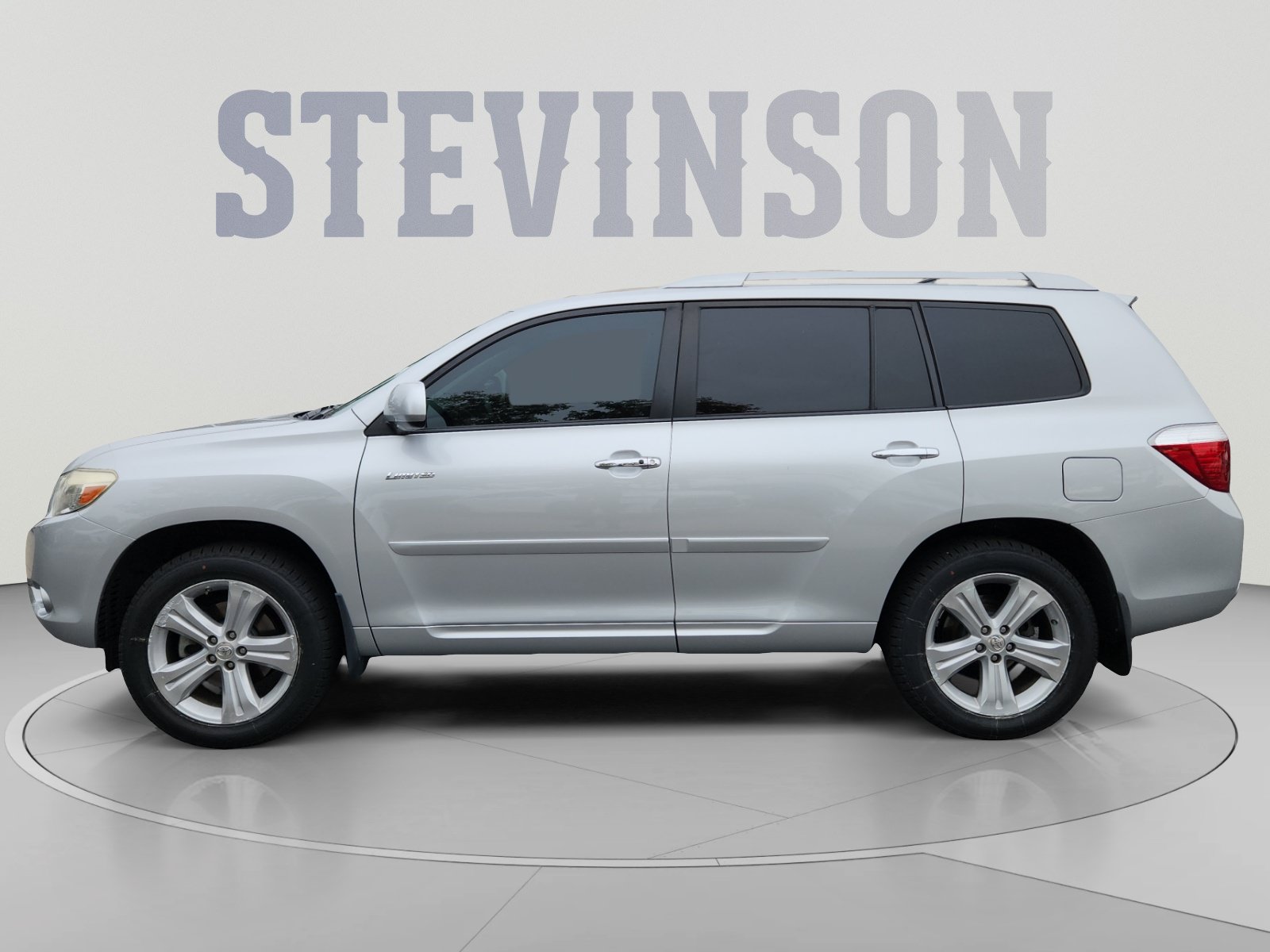 Used 2009 Toyota Highlander Limited w/ Extra Value Pkg 8 AWD/4WD image 2