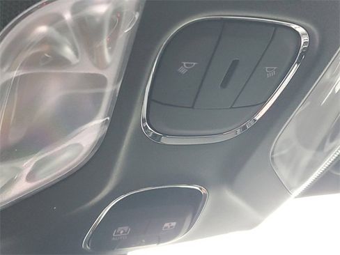 Used 2025 Jeep Compass Limited w/ High Altitude Package image 29