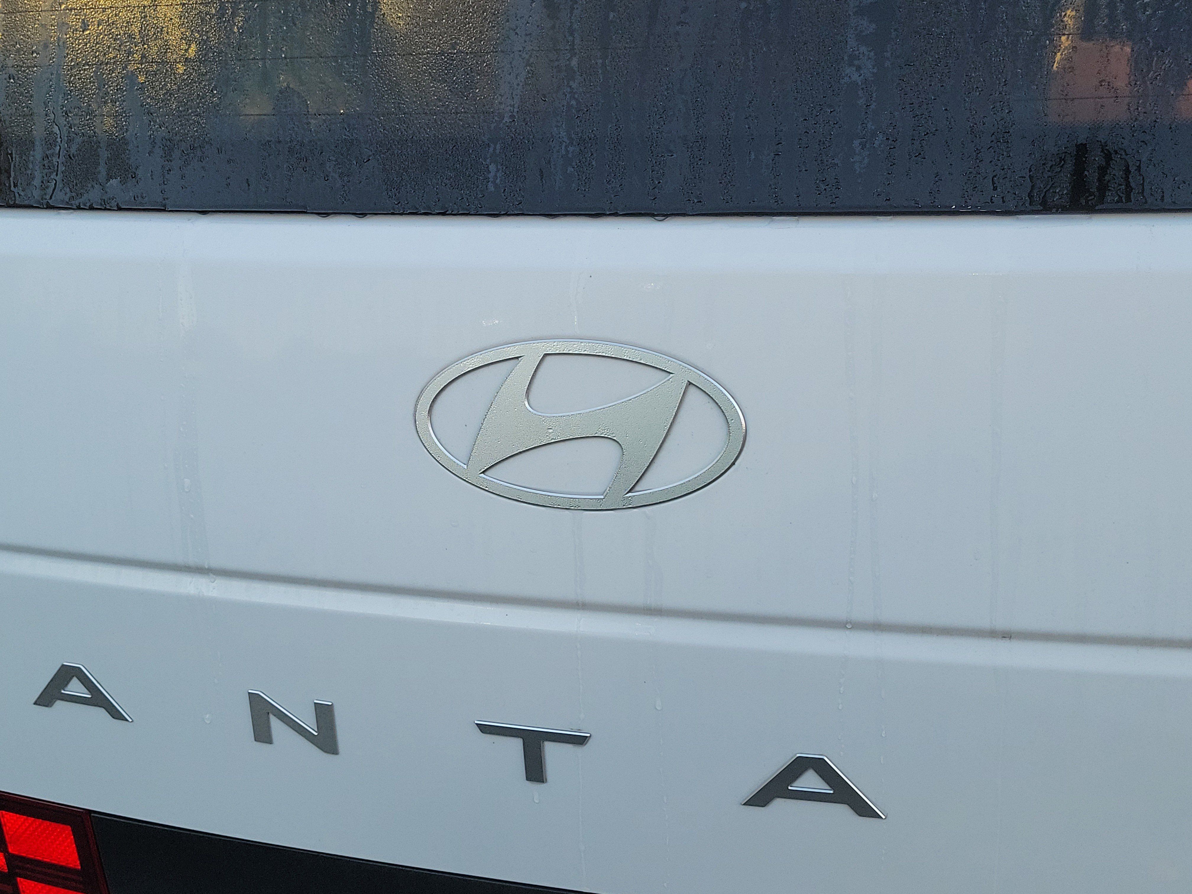 Used 2026 Hyundai Santa Fe SE FWD image 5