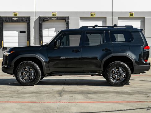 Used 2025 Lexus GX 550 image 5