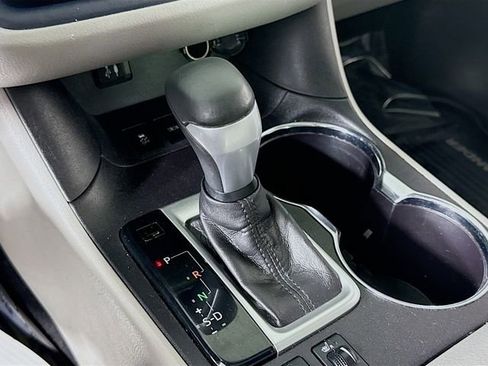 Used 2016 Toyota Highlander XLE image 17