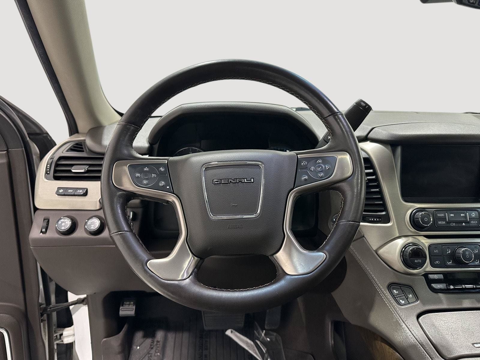 Used 2019 GMC Yukon Denali w/ Open Road Package AWD/4WD image 9