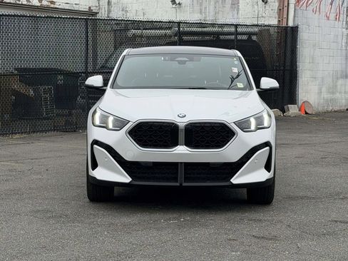 Used 2026 BMW X2 xDrive28i image 2
