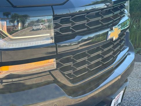 Used 2018 Chevrolet Silverado 1500 Custom w/ Custom Value Package image 2
