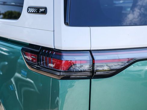 New 2025 Volkswagen ID. Buzz 1st Edition image 10