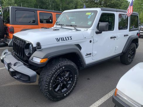 Used 2022 Jeep Wrangler Unlimited Sport AWD/4WD image 3