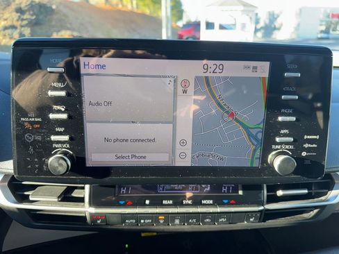 Used 2022 Toyota Sienna XLE w/ XLE Plus Package image 20