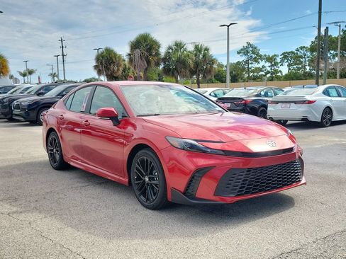 New 2026 Toyota Camry SE FWD image 3