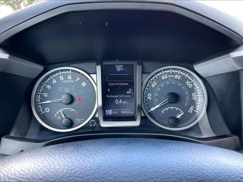 Used 2016 Toyota Tacoma Limited w/ Towing Package RWD image 12