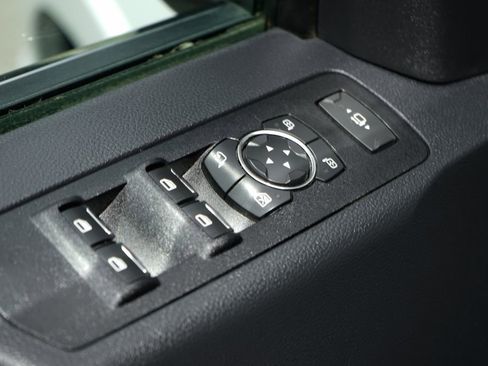 Used 2022 Ford F250 Platinum w/ FX4 Off-Road Package image 16