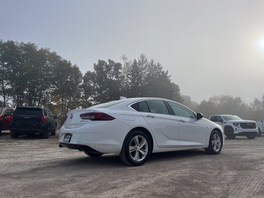 Used 2018 Buick Regal Preferred FWD image 5