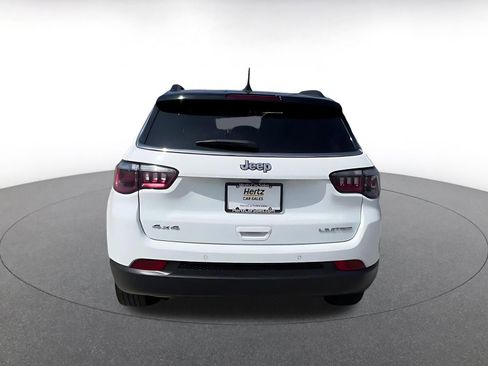 Used 2025 Jeep Compass Limited AWD/4WD image 12