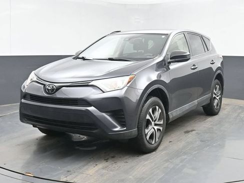 Used 2018 Toyota RAV4 LE w/ All Weather Liner Package FWD image 5