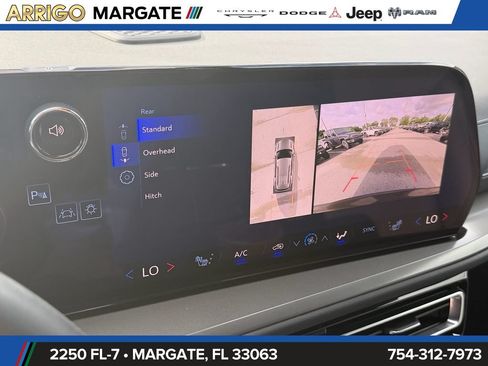 Used 2026 Chevrolet Traverse LT w/ Enhanced Driving Package FWD image 25