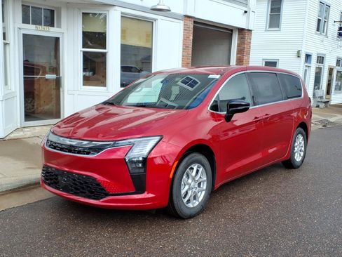 New 2027 Chrysler Pacifica Select w/ Family Tech Group FWD image 2