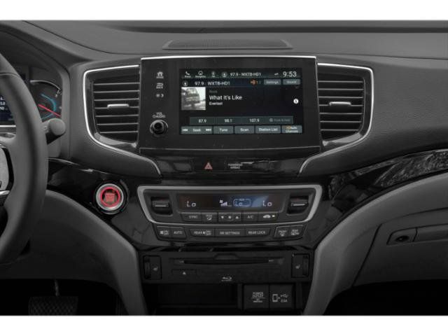 Used 2020 Honda Pilot Touring image 11