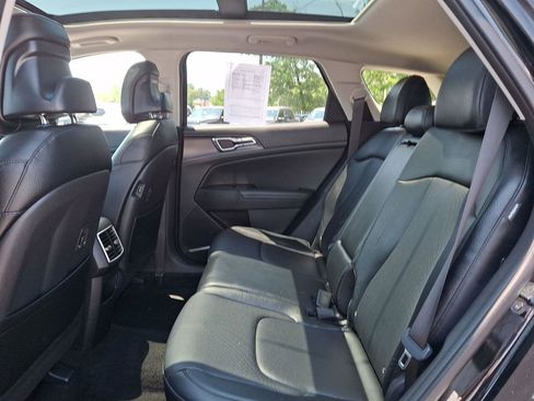 Used 2026 Kia Sportage SX FWD image 12