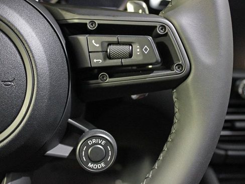 Certified 2026 Porsche Macan Turbo image 24