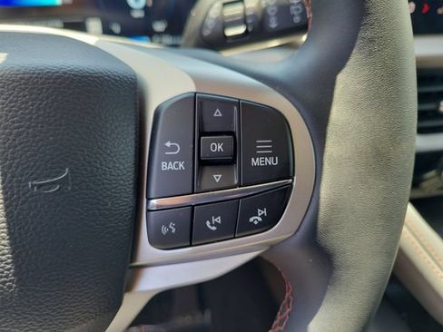 Used 2026 Ford Explorer Active RWD image 6