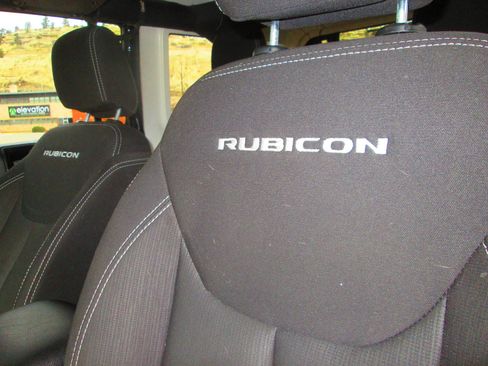 Used 2015 Jeep Wrangler Unlimited Rubicon image 18