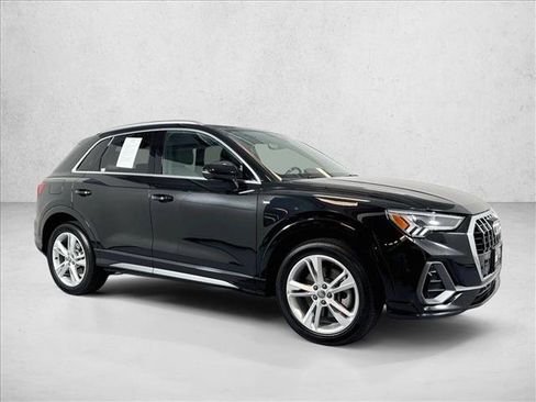 Used 2020 Audi Q3 2.0T Premium Plus w/ Premium Plus Package AWD/4WD image 3