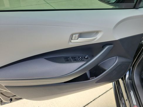 Certified 2022 Toyota Corolla LE FWD image 20