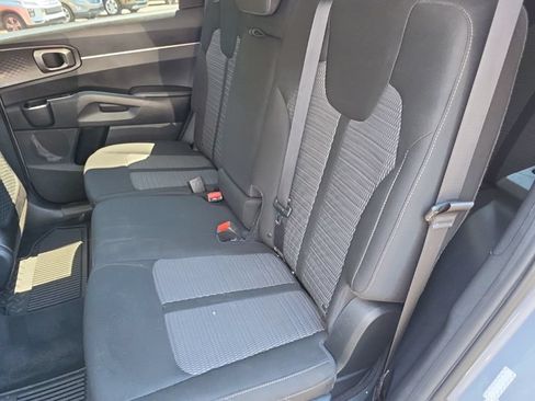 Used 2021 Kia Sorento LX FWD image 21